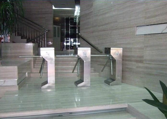 【深圳手动三辊闸 立式三辊闸 佛山304不锈钢三辊闸 超市出入口道闸】价格,厂家,图片,闸机/出入口机,深圳市中安博科技-